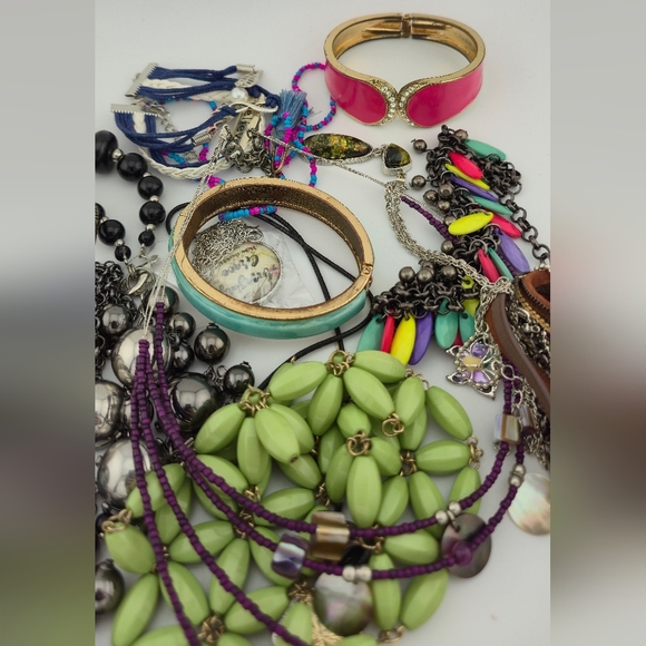 Mystery Jewelry Lot | Bulk Gift Bundle | Reseller Treasure Hunt Fun - Picture 4 of 6